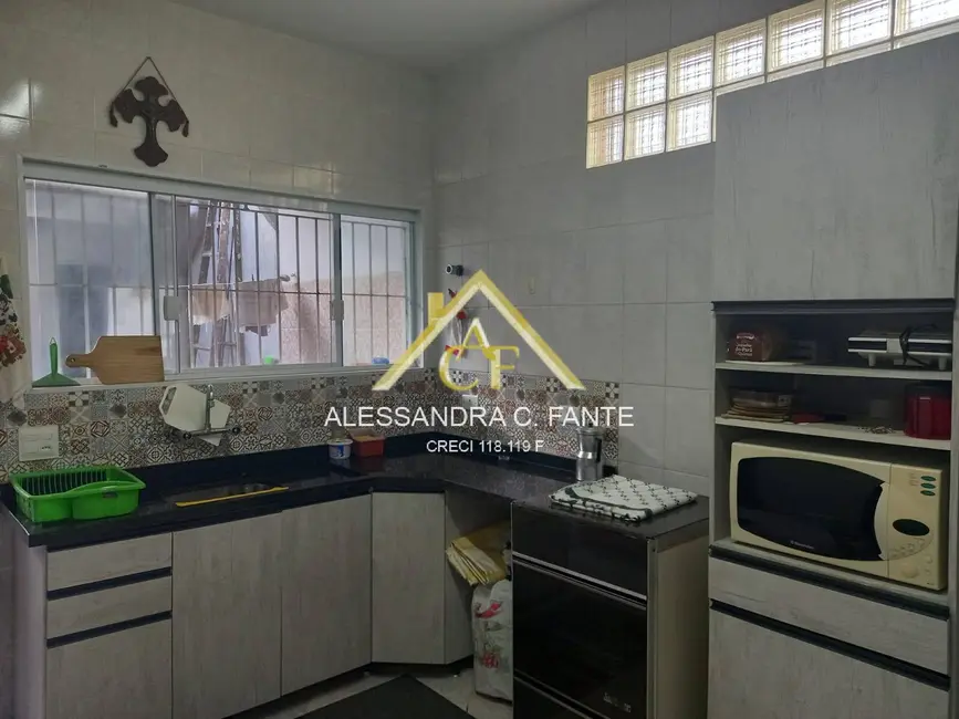 Foto 5 de Casa com 3 quartos à venda, 250m2 em Itanhaem - SP