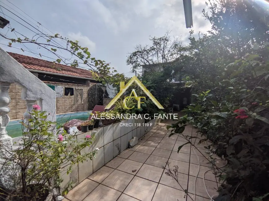 Foto 5 de Casa com 3 quartos à venda, 300m2 em Itanhaem - SP