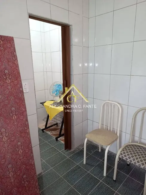 Foto 2 de Casa com 2 quartos à venda, 203m2 em Itanhaem - SP