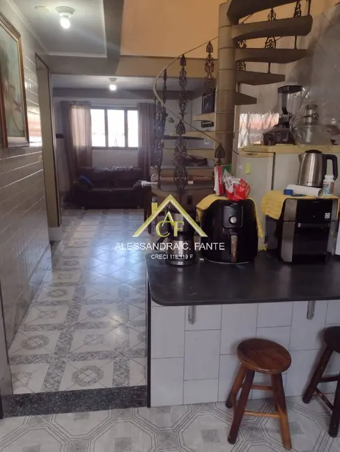 Sobrado com 3 quartos à venda e para alugar, 138m2 em Mongagua - SP - imagem 6 Foto 6 de Sobrado com 3 quartos à venda e para alugar, 138m2 em Mongagua - SP