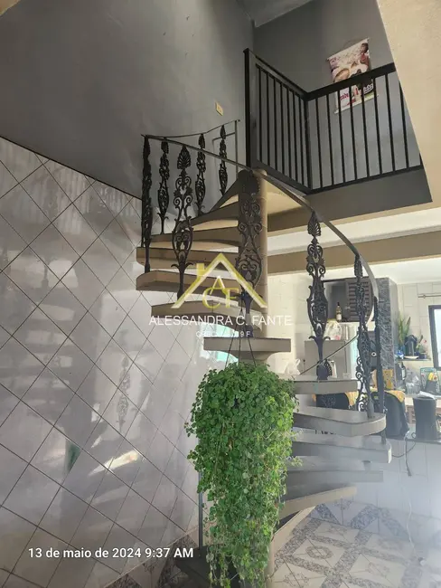 Sobrado com 3 quartos à venda e para alugar, 138m2 em Mongagua - SP - imagem 4 Foto 4 de Sobrado com 3 quartos à venda e para alugar, 138m2 em Mongagua - SP