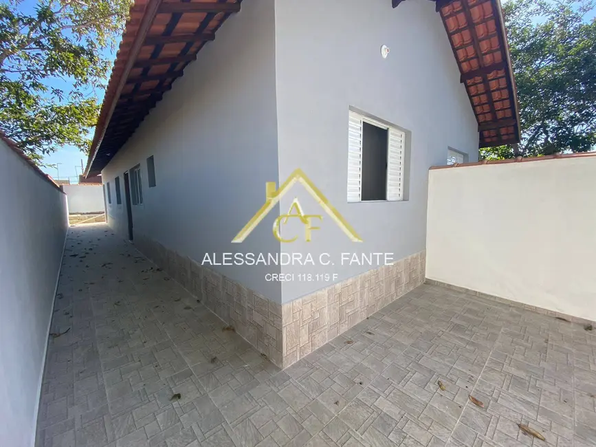 Foto 3 de Casa com 2 quartos à venda, 125m2 em Itanhaem - SP