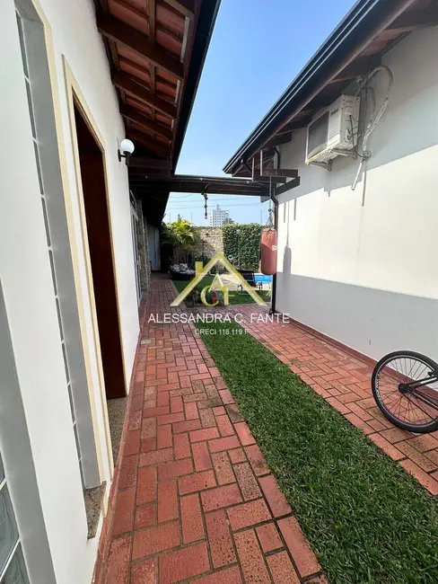 Casa com 4 quartos à venda, 556m2 em Flórida, Praia Grande - SP - imagem 9 Foto 9 de Casa com 4 quartos à venda, 556m2 em Flórida, Praia Grande - SP