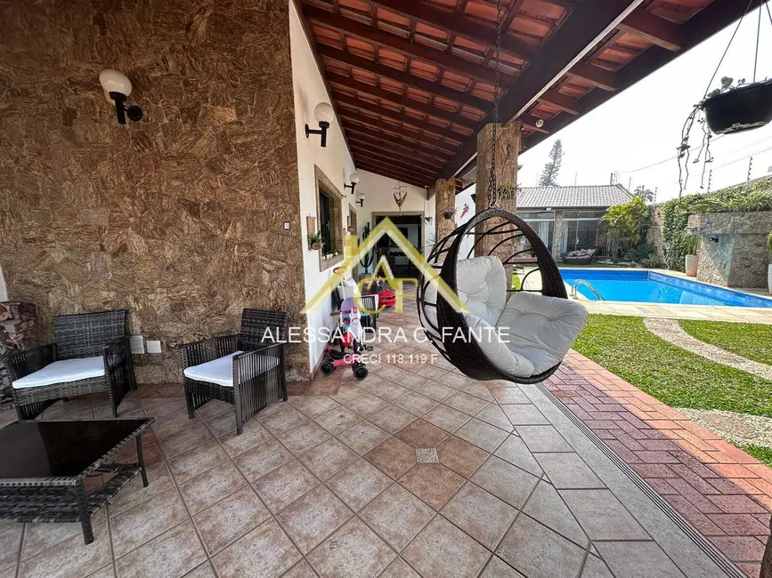 Casa com 4 quartos à venda, 556m2 em Flórida, Praia Grande - SP - imagem 4 Foto 4 de Casa com 4 quartos à venda, 556m2 em Flórida, Praia Grande - SP