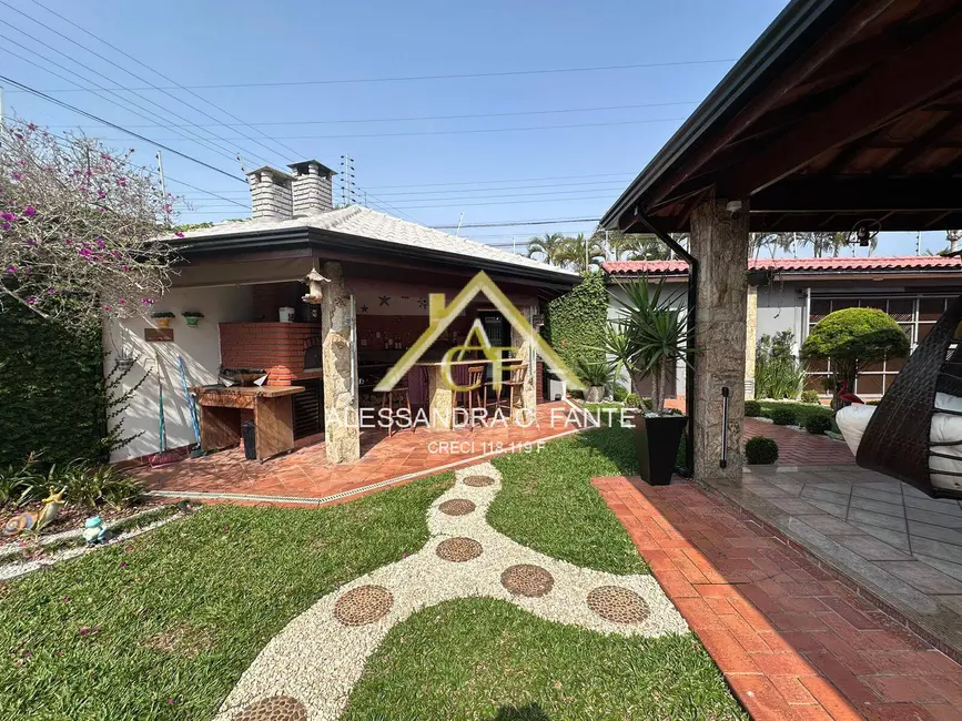 Casa com 4 quartos à venda, 556m2 em Flórida, Praia Grande - SP - imagem 5 Foto 5 de Casa com 4 quartos à venda, 556m2 em Flórida, Praia Grande - SP