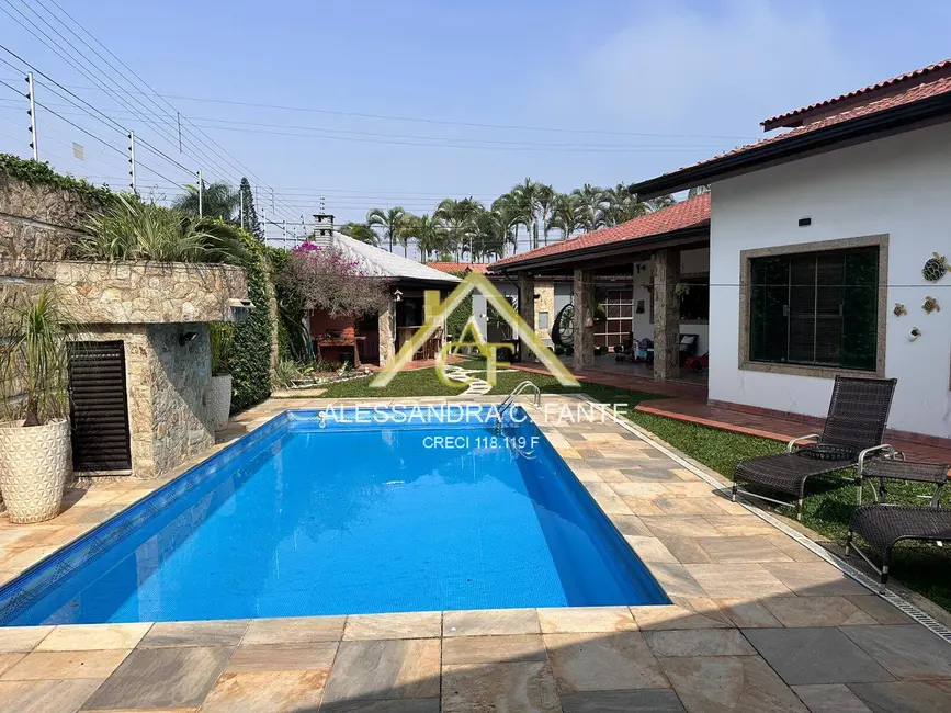 Casa com 4 quartos à venda, 556m2 em Flórida, Praia Grande - SP - imagem 2 Foto 2 de Casa com 4 quartos à venda, 556m2 em Flórida, Praia Grande - SP