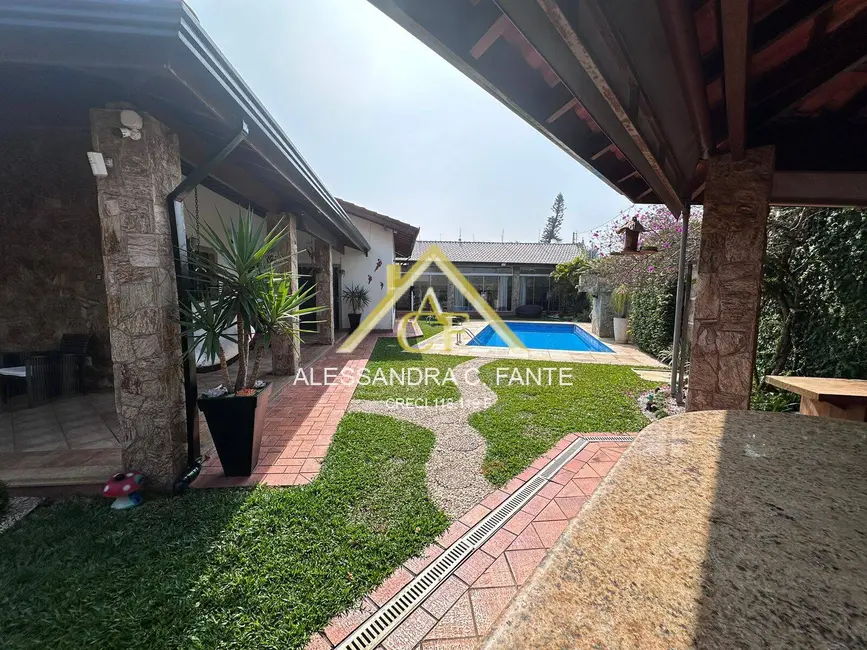 Casa com 4 quartos à venda, 556m2 em Flórida, Praia Grande - SP - imagem 3 Foto 3 de Casa com 4 quartos à venda, 556m2 em Flórida, Praia Grande - SP