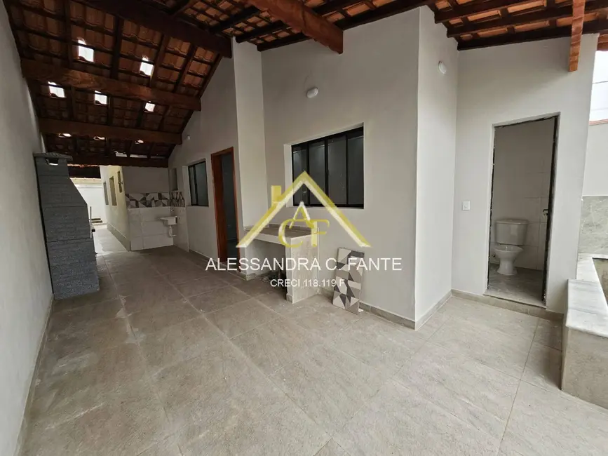 Foto 8 de Casa com 2 quartos à venda, 126m2 em Itanhaem - SP