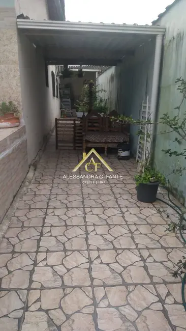 Casa com 2 quartos à venda, 125m2 em Agenor de Campos, Mongagua - SP - imagem 4 Foto 4 de Casa com 2 quartos à venda, 125m2 em Agenor de Campos, Mongagua - SP