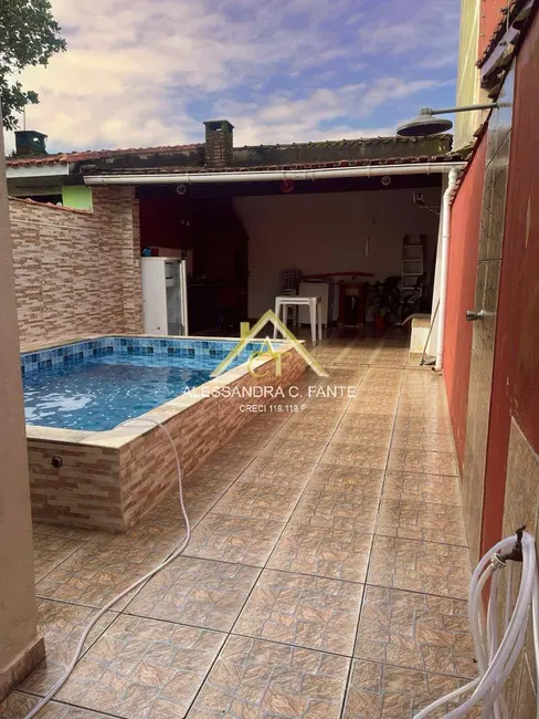 Foto 6 de Casa com 2 quartos à venda, 150m2 em Mongagua - SP
