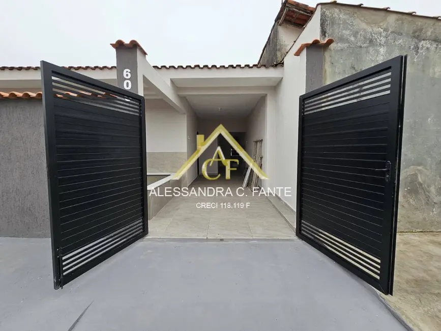 Foto 3 de Casa com 2 quartos à venda, 125m2 em Itanhaem - SP