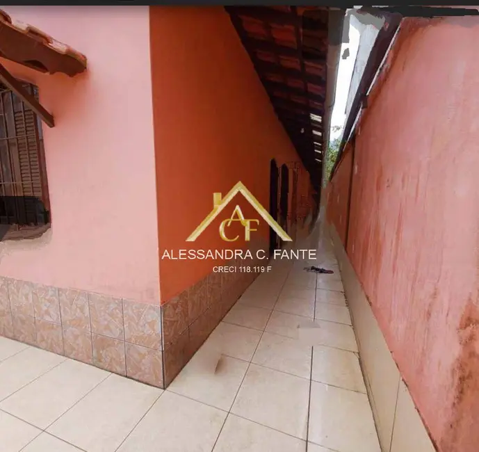 Foto 2 de Casa com 2 quartos à venda, 125m2 em Mongagua - SP