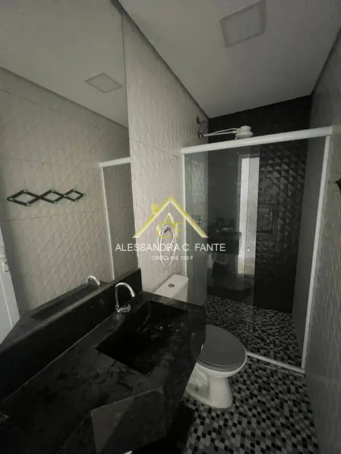 Foto 9 de Sobrado com 2 quartos à venda, 61m2 em Mongagua - SP