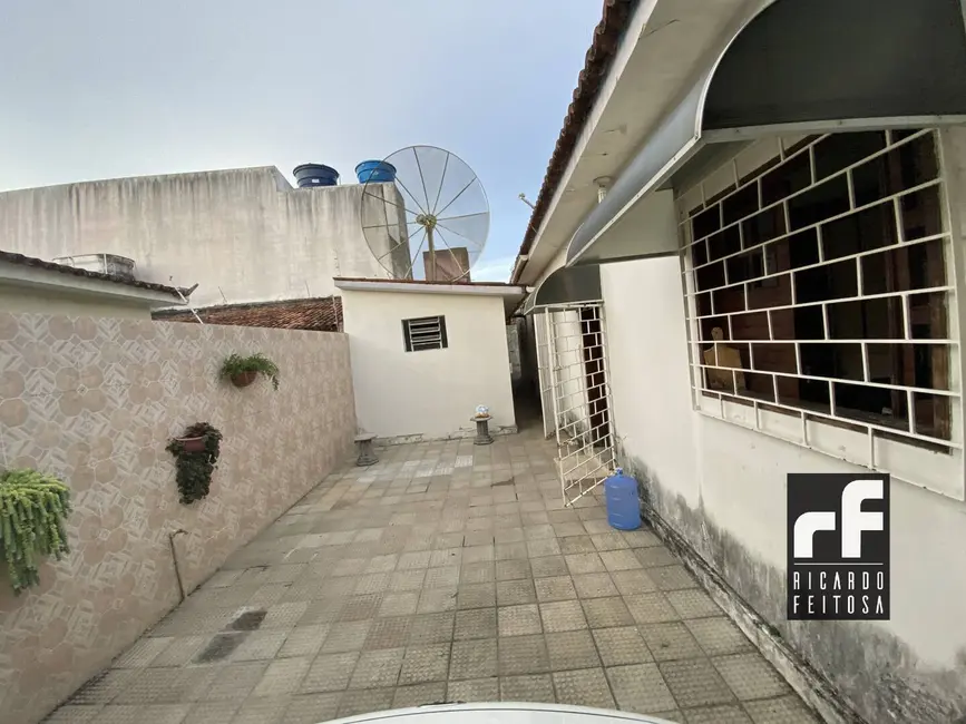 Foto 4 de Casa com 3 quartos à venda, 396m2 em Santa Esmeralda, Arapiraca - AL