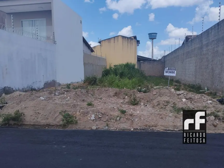 Foto 1 de Terreno / Lote à venda, 250m2 em São Luiz, Arapiraca - AL
