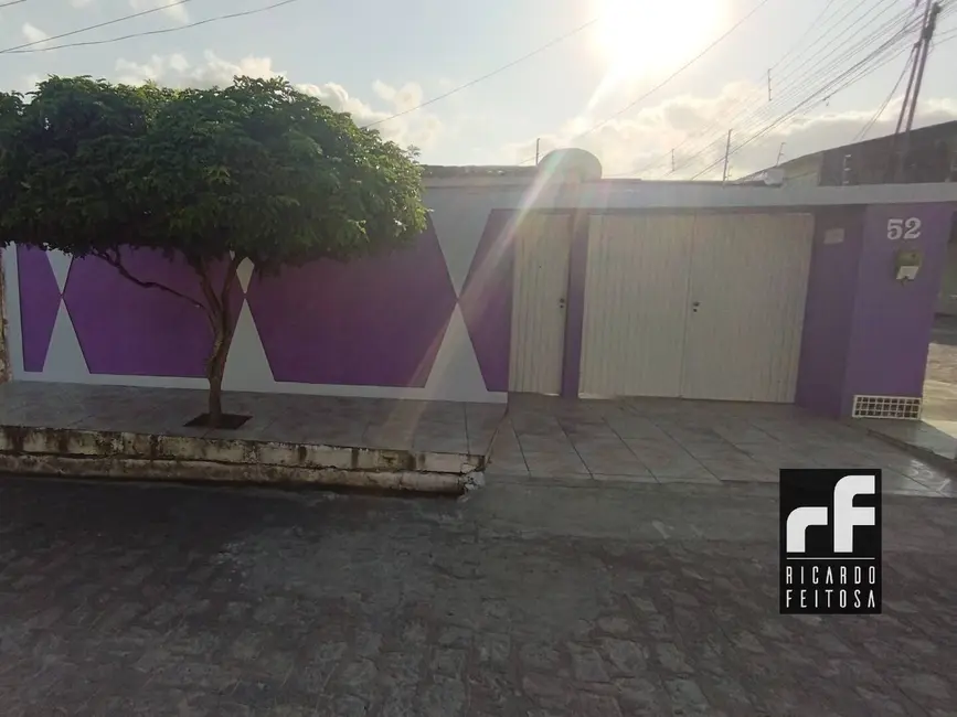 Foto 1 de Casa com 3 quartos à venda, 200m2 em Brasília, Arapiraca - AL