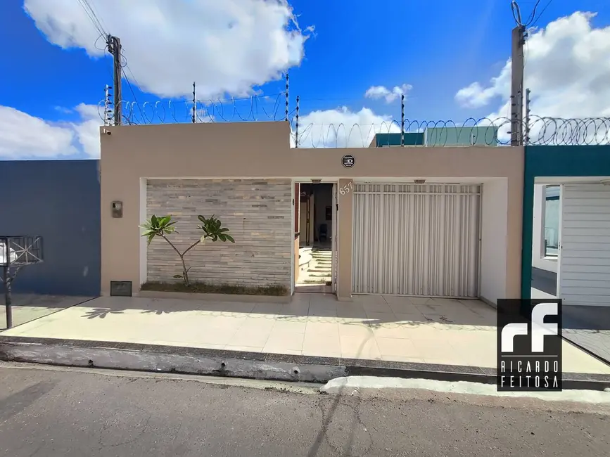 Foto 1 de Casa com 3 quartos à venda, 221m2 em São Luiz, Arapiraca - AL