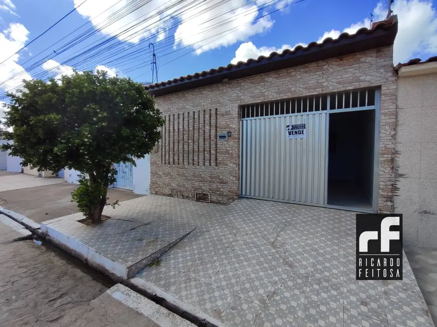 Foto 1 de Casa com 2 quartos à venda, 134m2 em Primavera, Arapiraca - AL