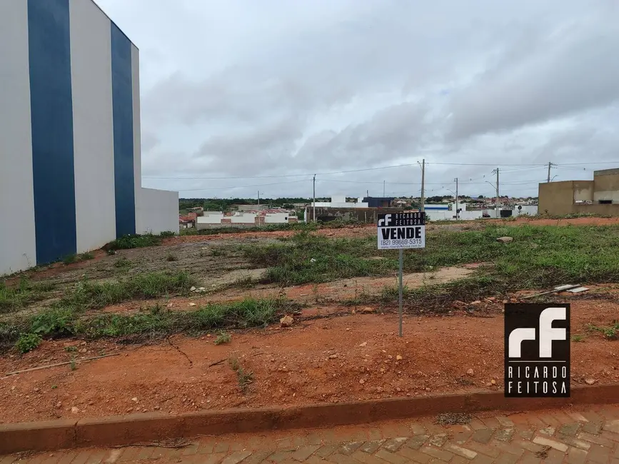 Foto 1 de Terreno / Lote à venda e para alugar, 200m2 em Planalto, Arapiraca - AL