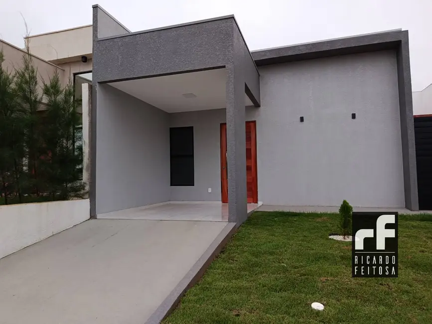 Foto 1 de Casa com 2 quartos à venda, 160m2 em Massaranduba, Arapiraca - AL