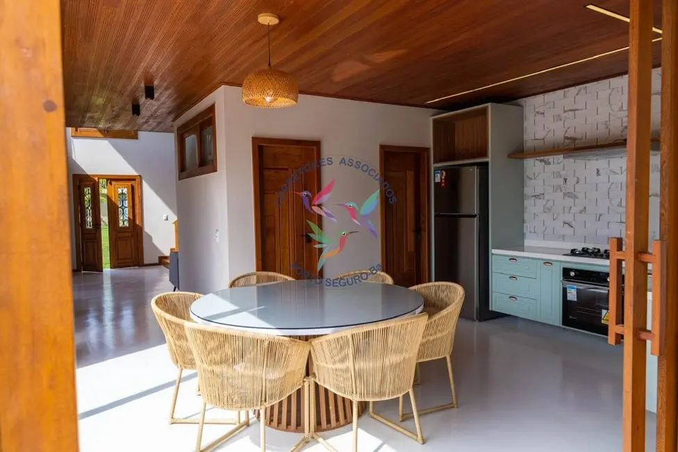 Foto 6 de Casa com 5 quartos à venda, 200m2 em Porto Seguro - BA