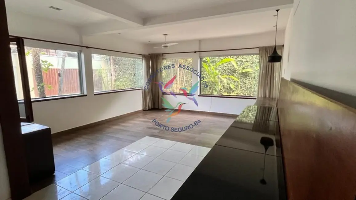 Foto 1 de Casa com 4 quartos à venda, 750m2 em Porto Seguro - BA
