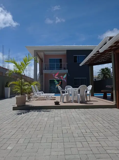 Foto 1 de Casa com 8 quartos à venda, 239m2 em Porto Seguro - BA