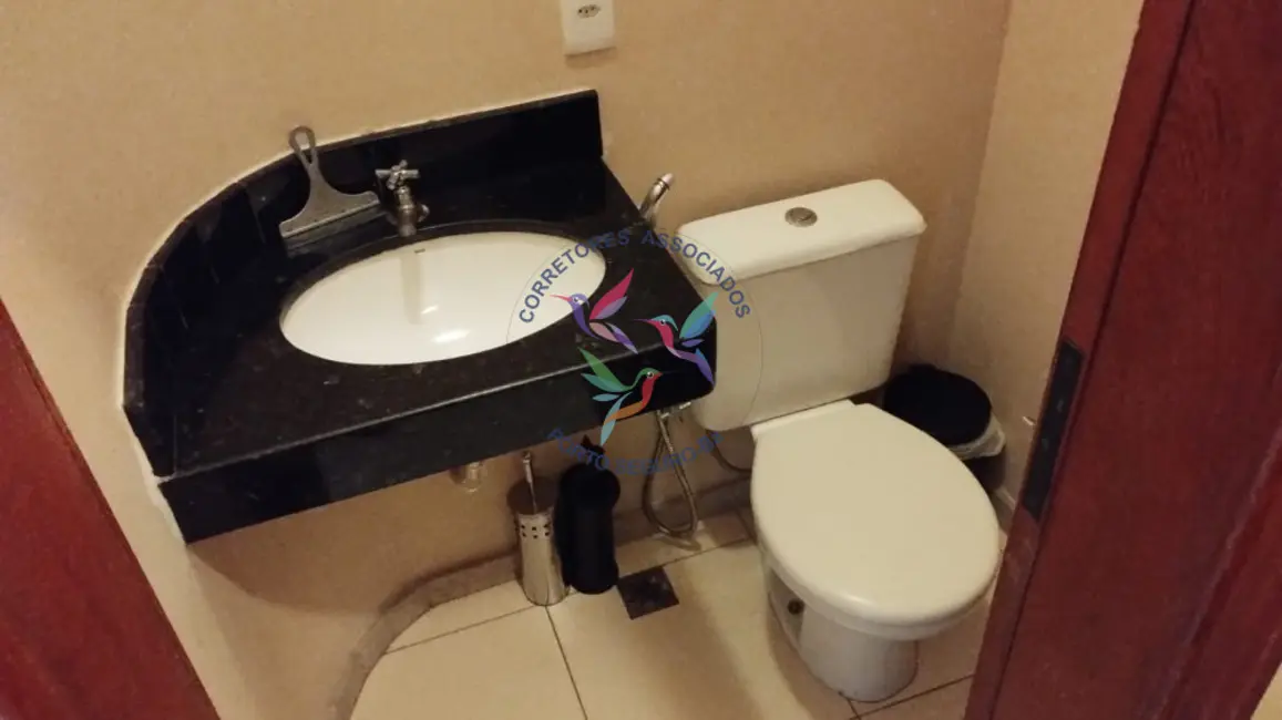 Loja para alugar, 40m2 em Centro, Porto Seguro - BA - imagem 4 Foto 4 de Loja para alugar, 40m2 em Centro, Porto Seguro - BA