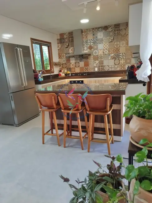 Foto 9 de Casa com 3 quartos à venda, 185m2 em Porto Seguro - BA