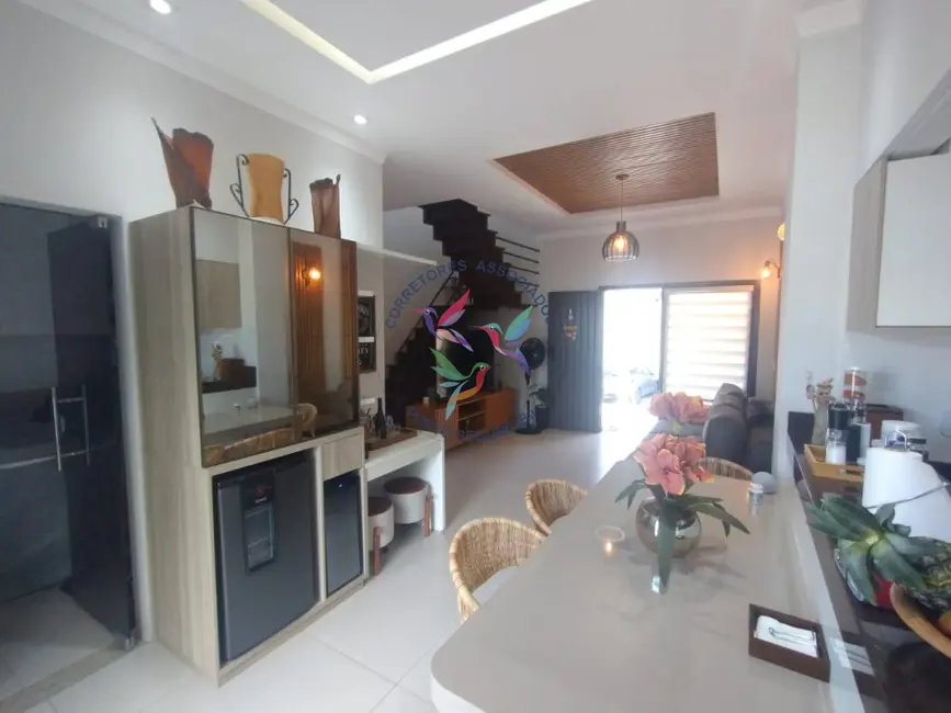 Foto 1 de Casa de Condomínio com 2 quartos à venda, 110m2 em Porto Seguro - BA