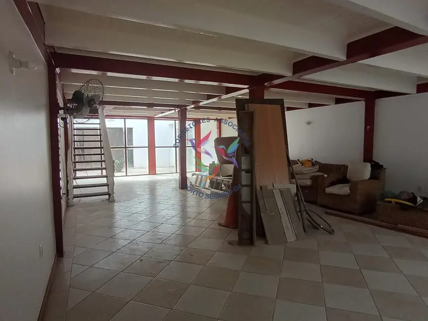 Sala Comercial com 4 quartos para alugar, 396m2 em Centro, Porto Seguro - BA - imagem 3 Foto 3 de Sala Comercial com 4 quartos para alugar, 396m2 em Centro, Porto Seguro - BA