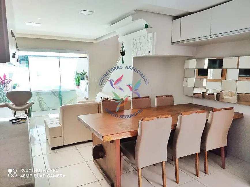 Foto 3 de Casa com 4 quartos para alugar, 130m2 em Porto Seguro - BA