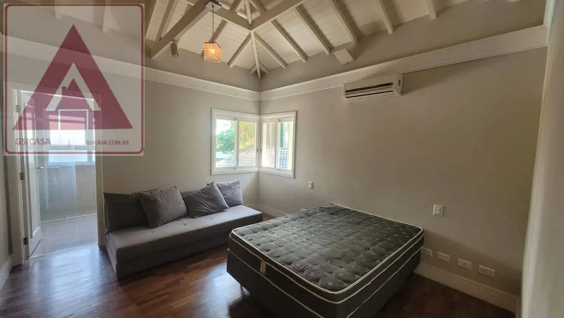 Foto 6 de Casa com 5 quartos para alugar, 667m2 em Altos de São Fernando, Jandira - SP