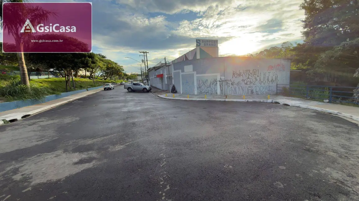 Foto 1 de Armazém / Galpão à venda, 960m2 em Parque Ipê, São Paulo - SP