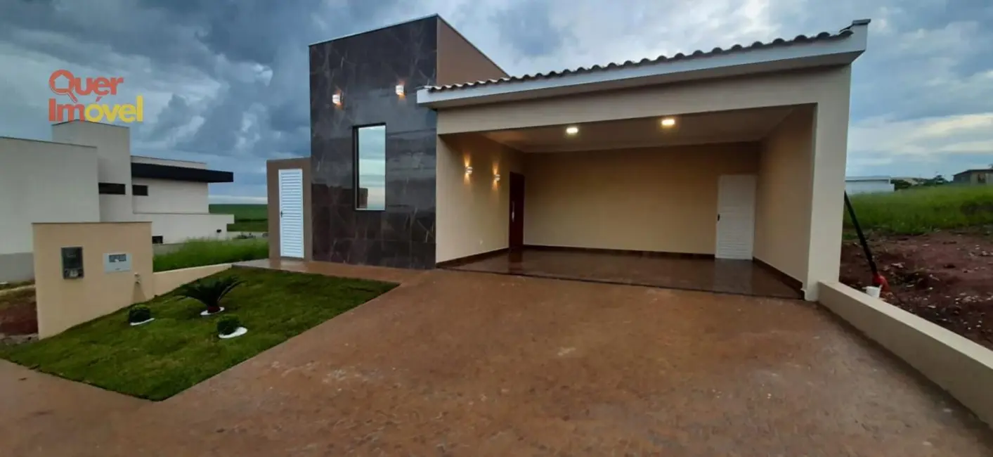 Casa de Condomínio com 3 quartos à venda, 150m2 em Cravinhos - SP - imagem 1 Foto 1 de Casa de Condomínio com 3 quartos à venda, 150m2 em Cravinhos - SP