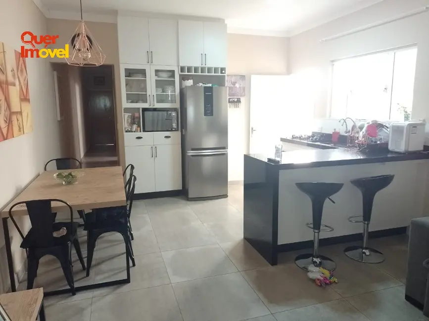 Casa com 3 quartos à venda, 125m2 em Ribeirao Preto - SP - imagem 3 Foto 3 de Casa com 3 quartos à venda, 125m2 em Ribeirao Preto - SP