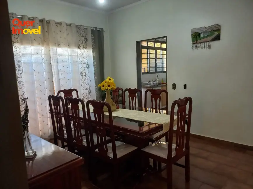 Casa com 3 quartos à venda, 204m2 em Parque dos Bandeirantes, Ribeirao Preto - SP - imagem 5 Foto 5 de Casa com 3 quartos à venda, 204m2 em Parque dos Bandeirantes, Ribeirao Preto - SP