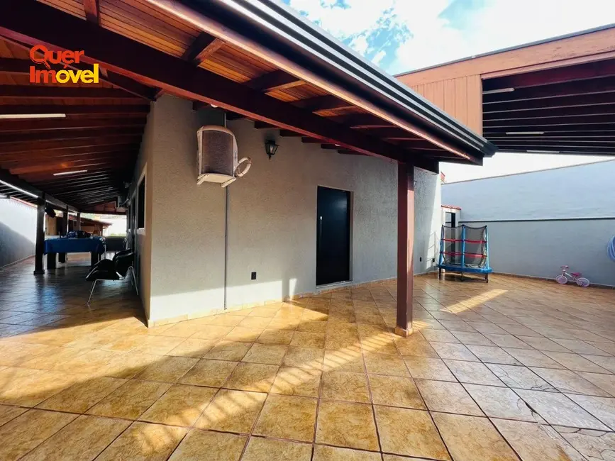 Casa com 3 quartos à venda, 398m2 em Parque Residencial Lagoinha, Ribeirao Preto - SP - imagem 3 Foto 3 de Casa com 3 quartos à venda, 398m2 em Parque Residencial Lagoinha, Ribeirao Preto - SP