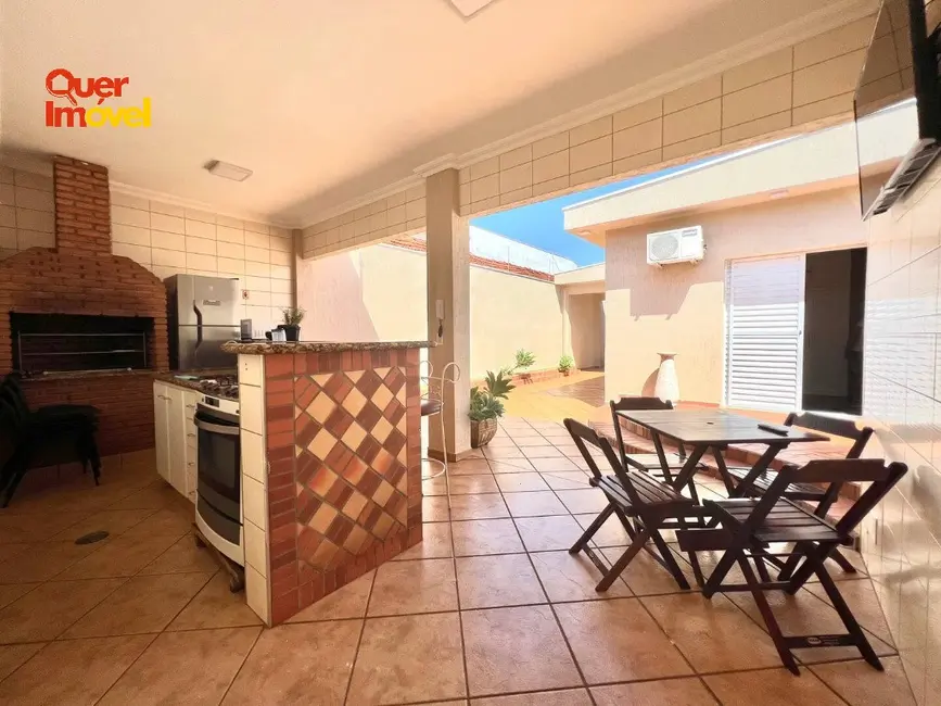 Casa com 4 quartos à venda, 220m2 em Ipiranga, Ribeirao Preto - SP - imagem 3 Foto 3 de Casa com 4 quartos à venda, 220m2 em Ipiranga, Ribeirao Preto - SP