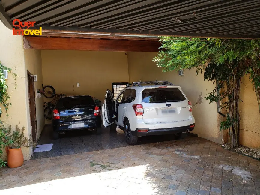 Casa com 4 quartos à venda e para alugar, 240m2 em Alto da Boa Vista, Ribeirao Preto - SP - imagem 3 Foto 3 de Casa com 4 quartos à venda e para alugar, 240m2 em Alto da Boa Vista, Ribeirao Preto - SP