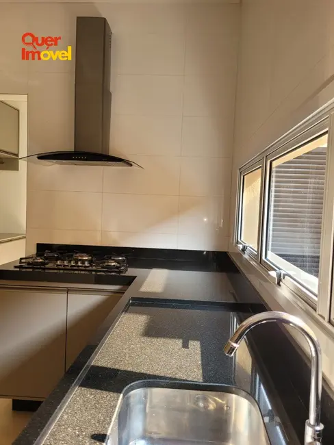 Casa de Condomínio com 3 quartos à venda, 156m2 em Cravinhos - SP - imagem 7 Foto 7 de Casa de Condomínio com 3 quartos à venda, 156m2 em Cravinhos - SP