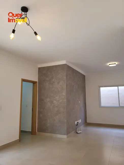 Casa de Condomínio com 3 quartos à venda, 156m2 em Cravinhos - SP - imagem 4 Foto 4 de Casa de Condomínio com 3 quartos à venda, 156m2 em Cravinhos - SP