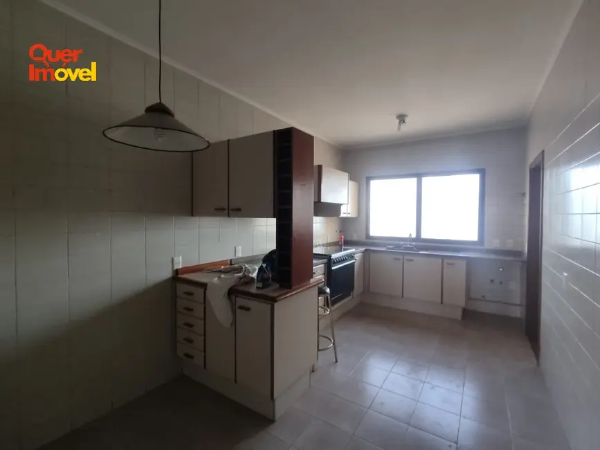 Apartamento com 4 quartos à venda, 215m2 em Centro, Ribeirao Preto - SP - imagem 8 Foto 8 de Apartamento com 4 quartos à venda, 215m2 em Centro, Ribeirao Preto - SP