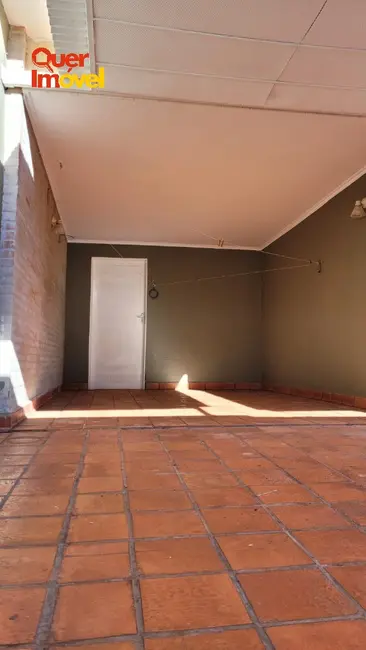 Casa com 3 quartos à venda e para alugar, 150m2 em Jardim São Luiz, Ribeirao Preto - SP - imagem 5 Foto 5 de Casa com 3 quartos à venda e para alugar, 150m2 em Jardim São Luiz, Ribeirao Preto - SP