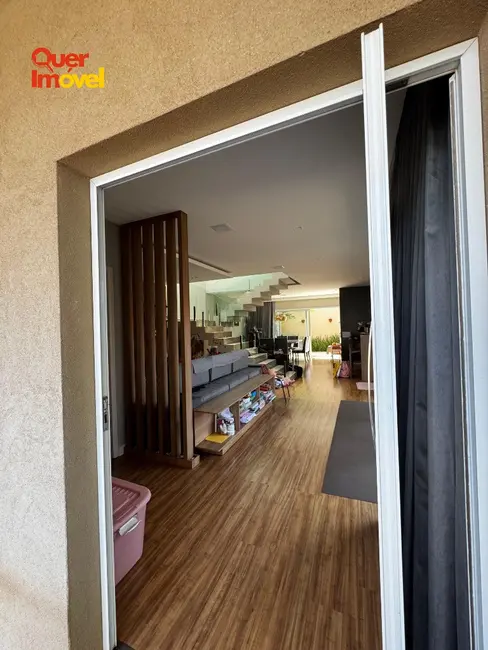 Foto 4 de Casa com 3 quartos à venda, 170m2 em Cravinhos - SP