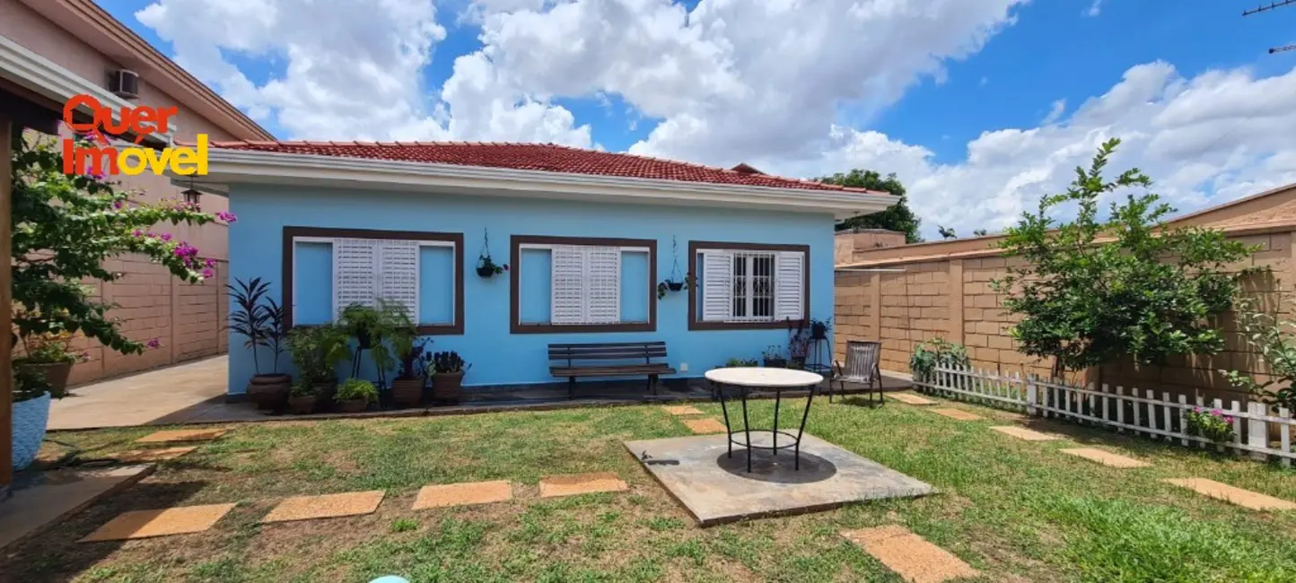 Foto 2 de Casa com 4 quartos à venda, 180m2 em Parque Residencial Lagoinha, Ribeirao Preto - SP