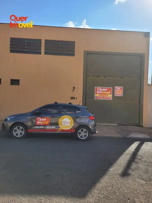 Casa com 3 quartos à venda, 290m2 em Parque Residencial Cândido Portinari, Ribeirao Preto - SP - imagem 1 Foto 1 de Casa com 3 quartos à venda, 290m2 em Parque Residencial Cândido Portinari, Ribeirao Preto - SP