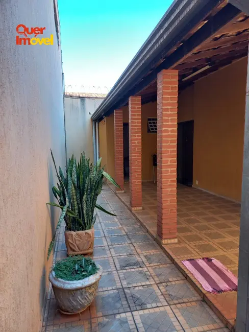 Casa com 3 quartos à venda, 290m2 em Parque Residencial Cândido Portinari, Ribeirao Preto - SP - imagem 2 Foto 2 de Casa com 3 quartos à venda, 290m2 em Parque Residencial Cândido Portinari, Ribeirao Preto - SP