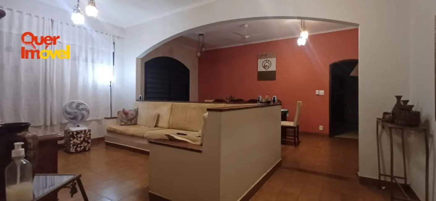 Casa com 3 quartos à venda, 220m2 em Parque Residencial Lagoinha, Ribeirao Preto - SP - imagem 5 Foto 5 de Casa com 3 quartos à venda, 220m2 em Parque Residencial Lagoinha, Ribeirao Preto - SP