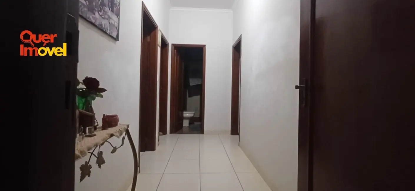Casa com 3 quartos à venda, 220m2 em Parque Residencial Lagoinha, Ribeirao Preto - SP - imagem 8 Foto 8 de Casa com 3 quartos à venda, 220m2 em Parque Residencial Lagoinha, Ribeirao Preto - SP